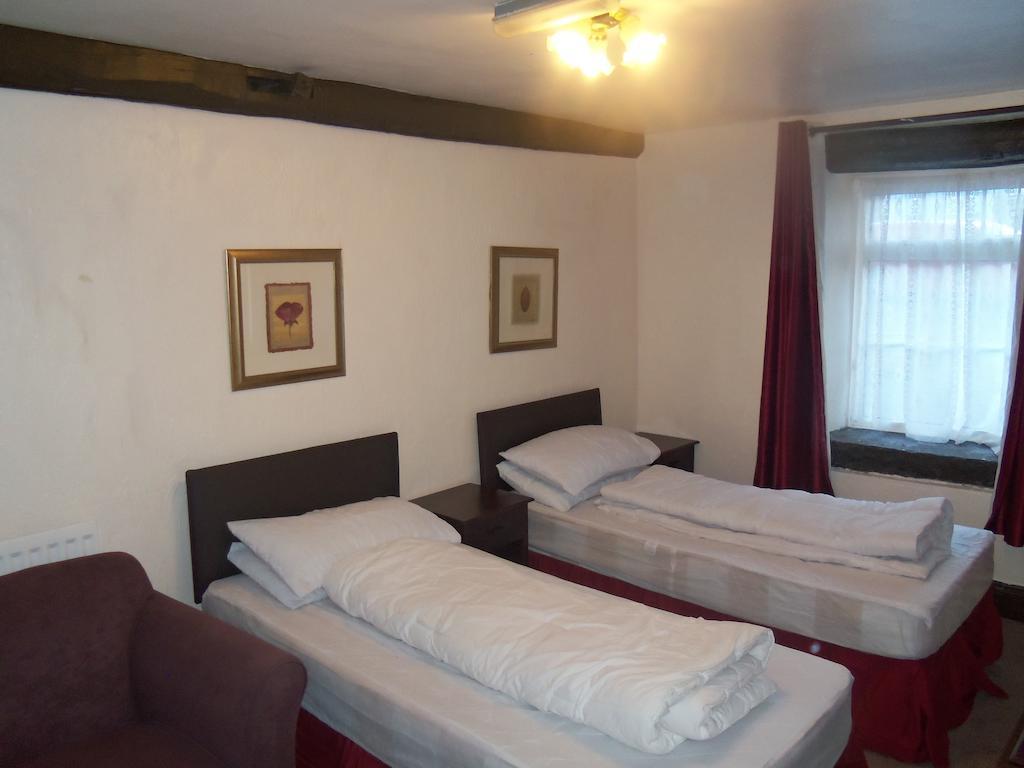 The Cross Inn Stoke-on-Trent Room photo