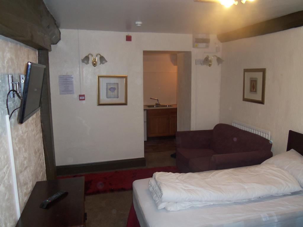 The Cross Inn Stoke-on-Trent Room photo